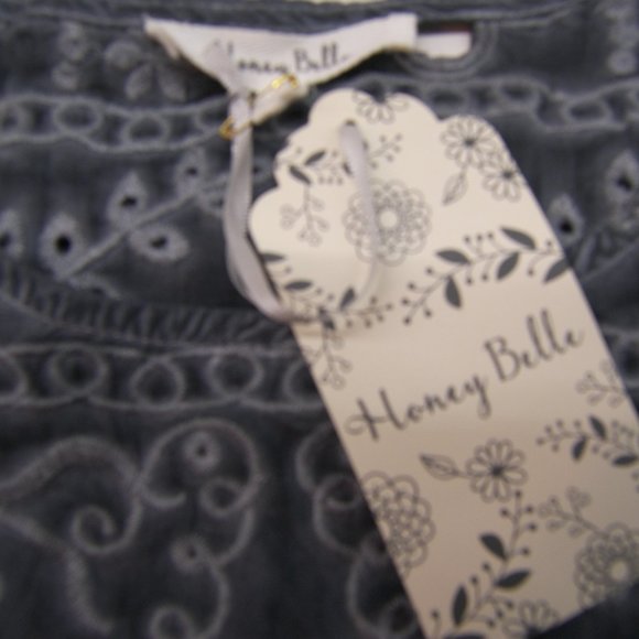 Honey Belle Fringe Eyelet Top NWT Steel Grey Small - Picture 6 of 16